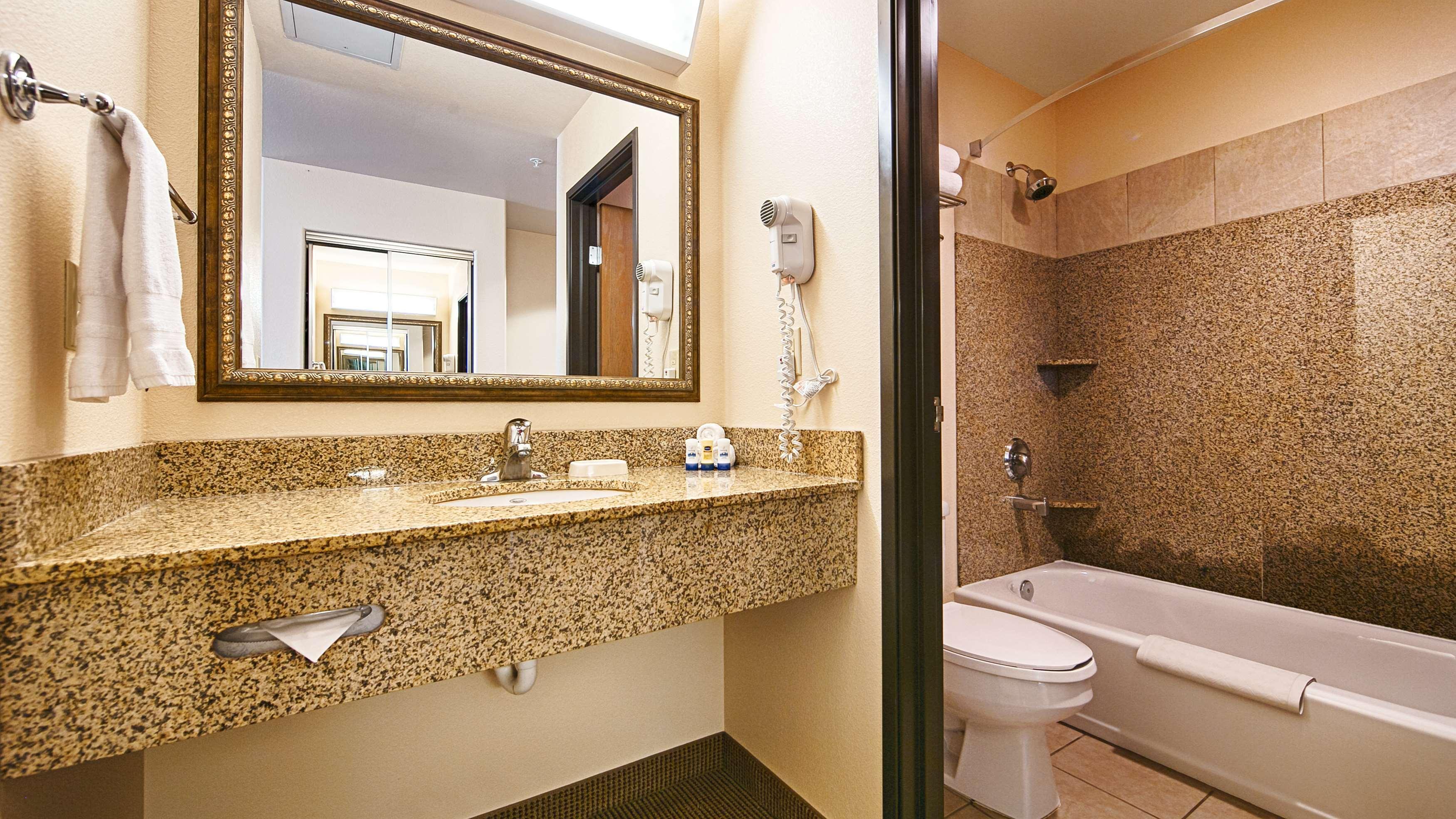 Best Western Territorial Inn And Suites Bloomfield Exterior foto